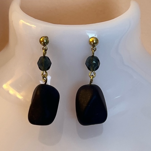 BLACK Stone‎ Dangle Pierced Gold Toned Post Earrings - Picture 5 of 6